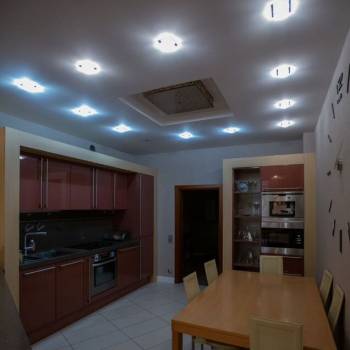 Продается Многокомнатная квартира, 180 м²