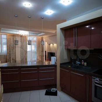 Продается Многокомнатная квартира, 180 м²