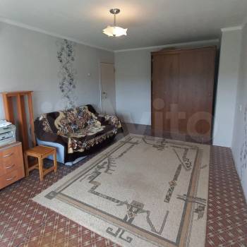 Продается Многокомнатная квартира, 77,4 м²