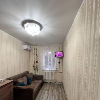Продается Многокомнатная квартира, 55 м²