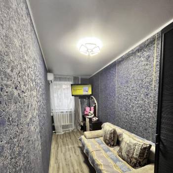 Продается Многокомнатная квартира, 55 м²