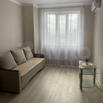 Продается 1-комнатная квартира, 40 м²