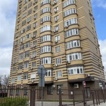 Продается 1-комнатная квартира, 40 м²