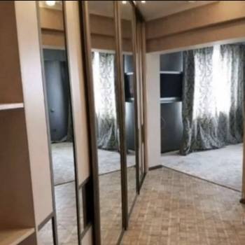 Продается 1-комнатная квартира, 50 м²