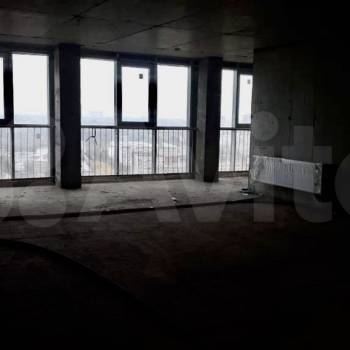 Продается 1-комнатная квартира, 171,2 м²