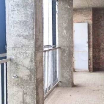 Продается 1-комнатная квартира, 171,2 м²