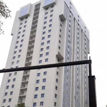 Продается 1-комнатная квартира, 171,2 м²