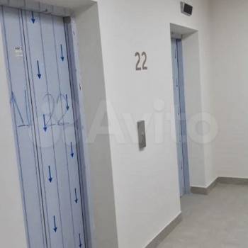 Продается 1-комнатная квартира, 171,2 м²