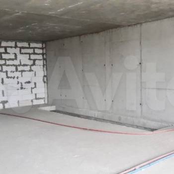 Продается 1-комнатная квартира, 171,2 м²