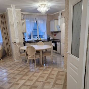 Продается Многокомнатная квартира, 94 м²