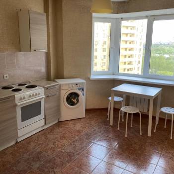 Сдается 1-комнатная квартира, 42 м²