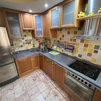 Продается 1-комнатная квартира, 70,4 м²