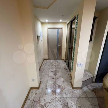 Продается 1-комнатная квартира, 70,4 м²