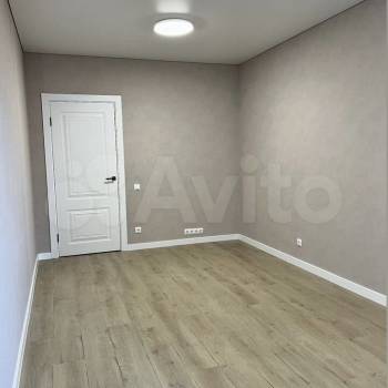 Продается 1-комнатная квартира, 37 м²