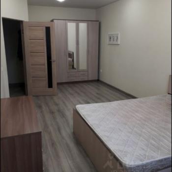 Сдается 1-комнатная квартира, 42 м²