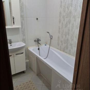 Сдается 1-комнатная квартира, 42 м²