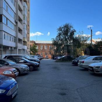 Продается Многокомнатная квартира, 163,7 м²