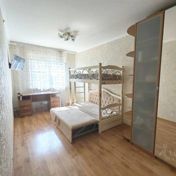 Сдается Многокомнатная квартира, 58 м²