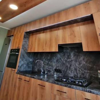 Продается Многокомнатная квартира, 77 м²