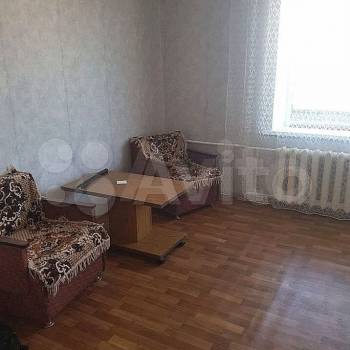 Продается Многокомнатная квартира, 77 м²