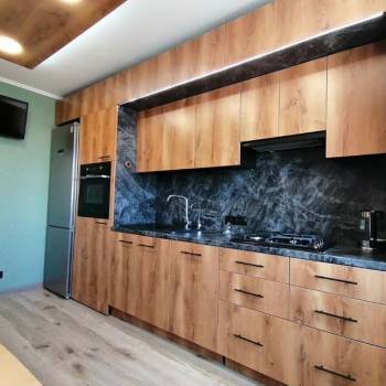 Продается Многокомнатная квартира, 77 м²