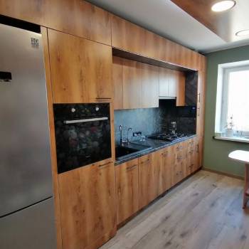 Продается Многокомнатная квартира, 77 м²