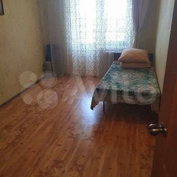 Продается Многокомнатная квартира, 77 м²