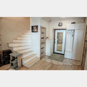 Продается Многокомнатная квартира, 98 м²