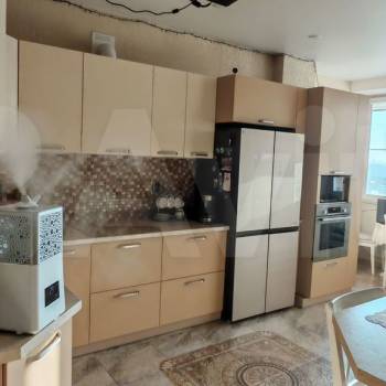 Продается Многокомнатная квартира, 98 м²