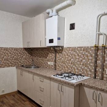 Продается 1-комнатная квартира, 32 м²