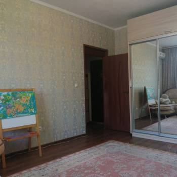 Продается 1-комнатная квартира, 38 м²