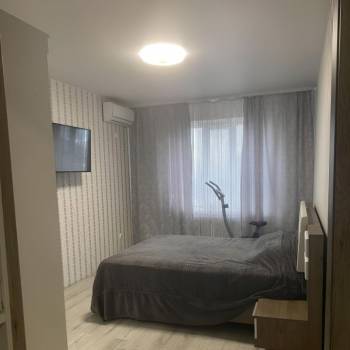Продается 1-комнатная квартира, 37 м²