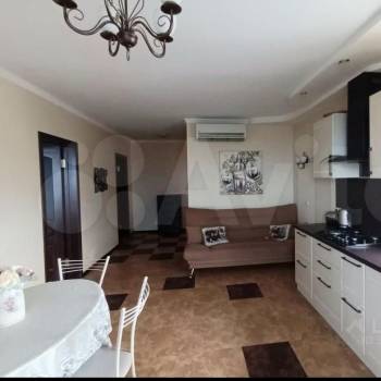 Продается 1-комнатная квартира, 57 м²