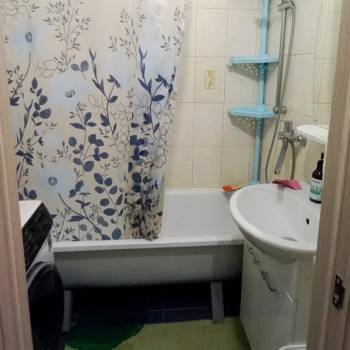 Сдается Многокомнатная квартира, 64 м²