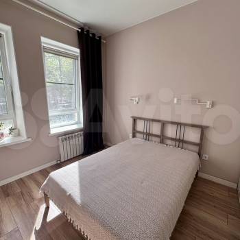 Продается 1-комнатная квартира, 42 м²