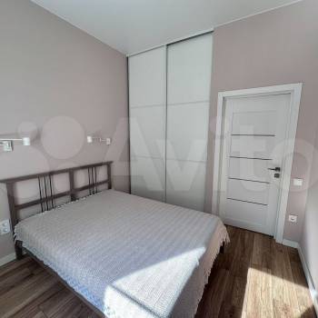 Продается 1-комнатная квартира, 42 м²