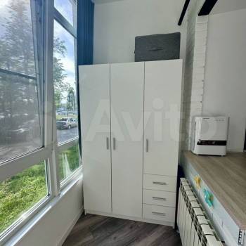 Продается 1-комнатная квартира, 42 м²