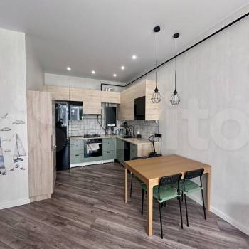 Продается 1-комнатная квартира, 42 м²