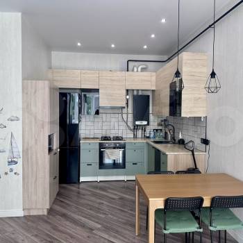 Продается 1-комнатная квартира, 42 м²