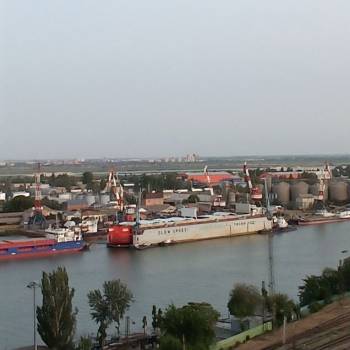 Продается 1-комнатная квартира, 35 м²