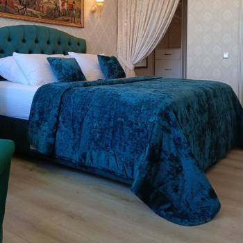 Продается 1-комнатная квартира, 42 м²