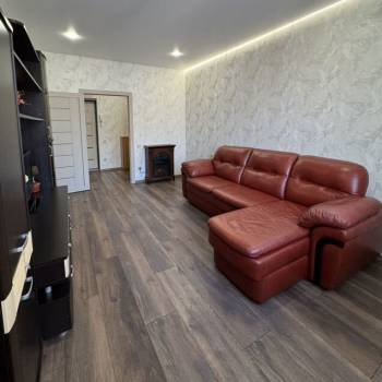 Продается 1-комнатная квартира, 40 м²