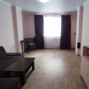 Продается 1-комнатная квартира, 46 м²
