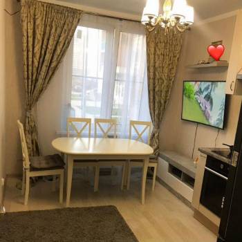 Продается 1-комнатная квартира, 44 м²