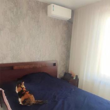 Продается 1-комнатная квартира, 42 м²