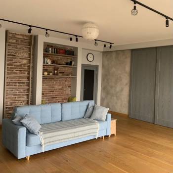 Продается 2-х комнатная квартира, 110 м²