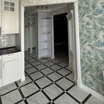 Продается 1-комнатная квартира, 52 м²