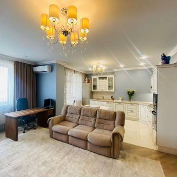 Продается 3-х комнатная квартира, 102 м²