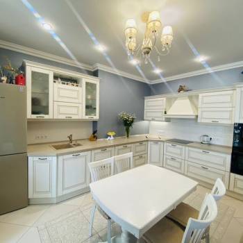 Продается 3-х комнатная квартира, 102 м²