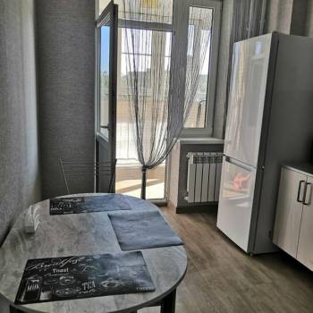 Сдается 1-комнатная квартира, 38 м²